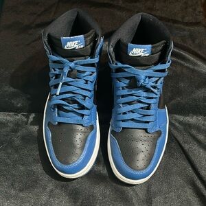 Jordan 1s Retro High OG Dark Marine Blue